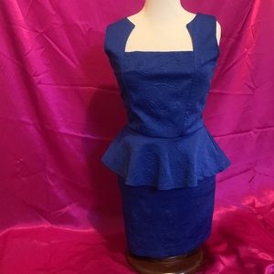 Blue floral pop out print dress size small by Crece